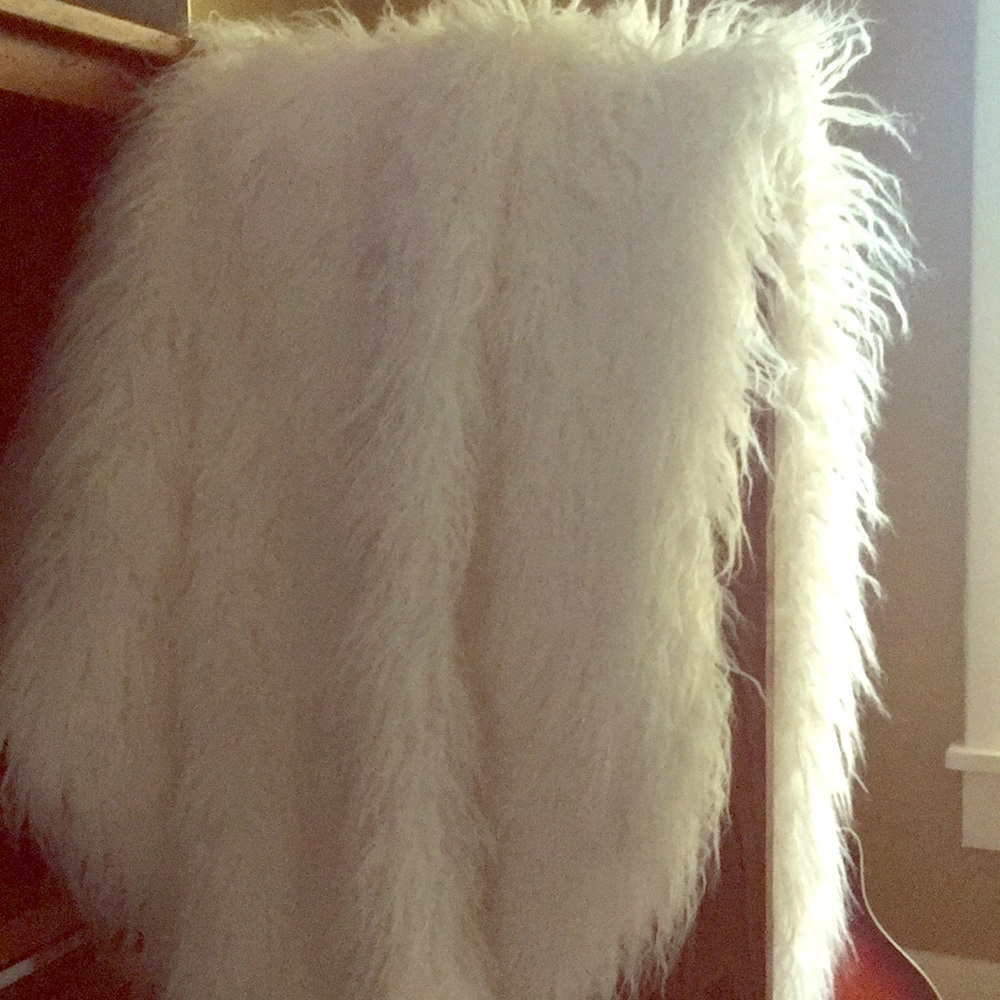 Throw blanket